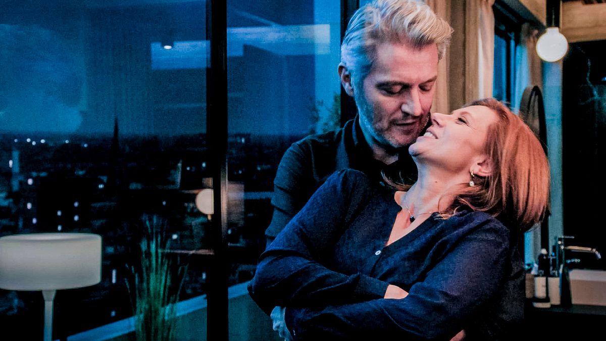 Kürt Rogiers geeft antwoord op de vraag die alle 'Familie'-kijkers zich stellen over Lars en Veronique