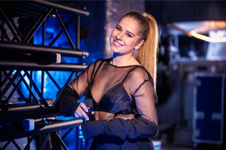 Laura Tesoro nam ooit zelf deel: Zangeres trekt straffe conclusie na Eurovisiesongfestival