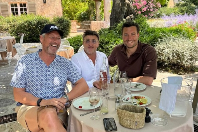 📷 Iedereen zegt hetzelfde over foto die Gert Verhulst deelt vanuit Saint-Tropez